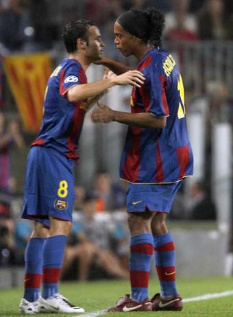 iniesta et ronaldinho